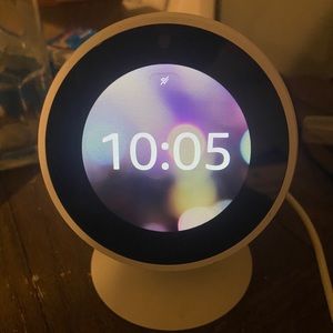 PERFECT CONDTION AMAZON ECHO SPOT